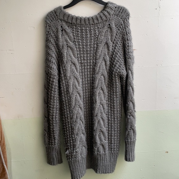 Unif Oversize Reverb Sweater - Picture 4 of 6